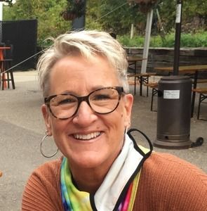 Meet your Posher, Lori